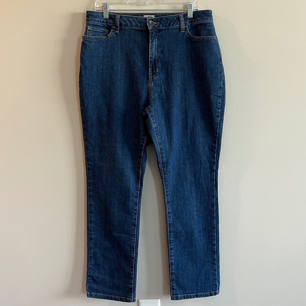 LL Bean Classic Fit Straight Leg Jeans Women's 16 Reg Blue Denim High Rise